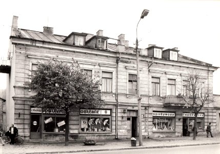 Kamienica przy ul. Żwirki 17 w Mławie 02