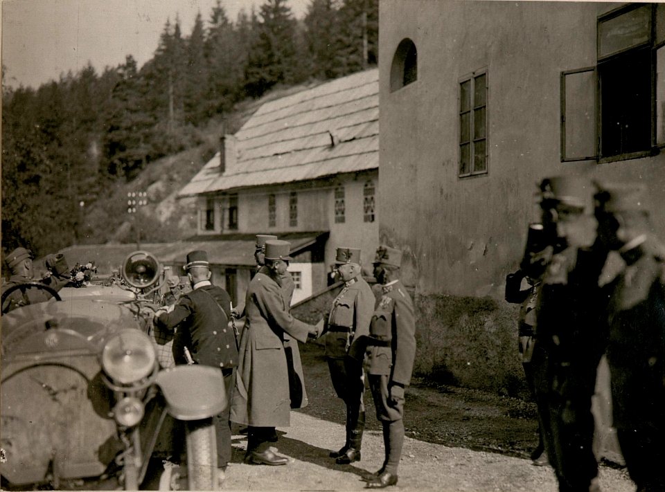 Kaiserbesuch in Stückl. (Weissenfels) Empfang Sr.Majestät am 4-6.1917 durch Sr.Kaisrl.Hoheit Erzh.Peter Ferdinand und Heinrich Ferdinand. (BildID 15798838)