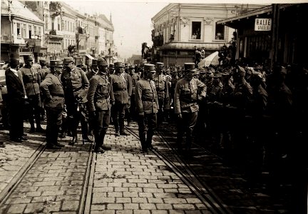 Kaiser Karl I. besucht Czernowitz am 6. August 1917 (BildID 15566851) photo