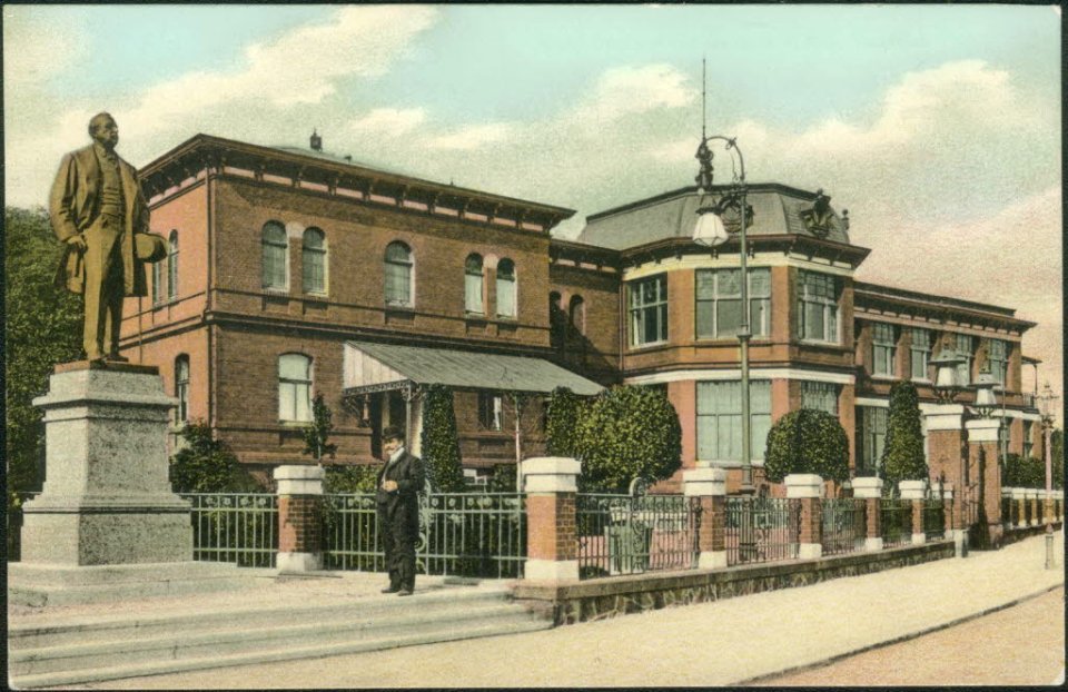 Kaiserliches Yachtclub-Gebäude am Strandweg (Kiel 27.826)