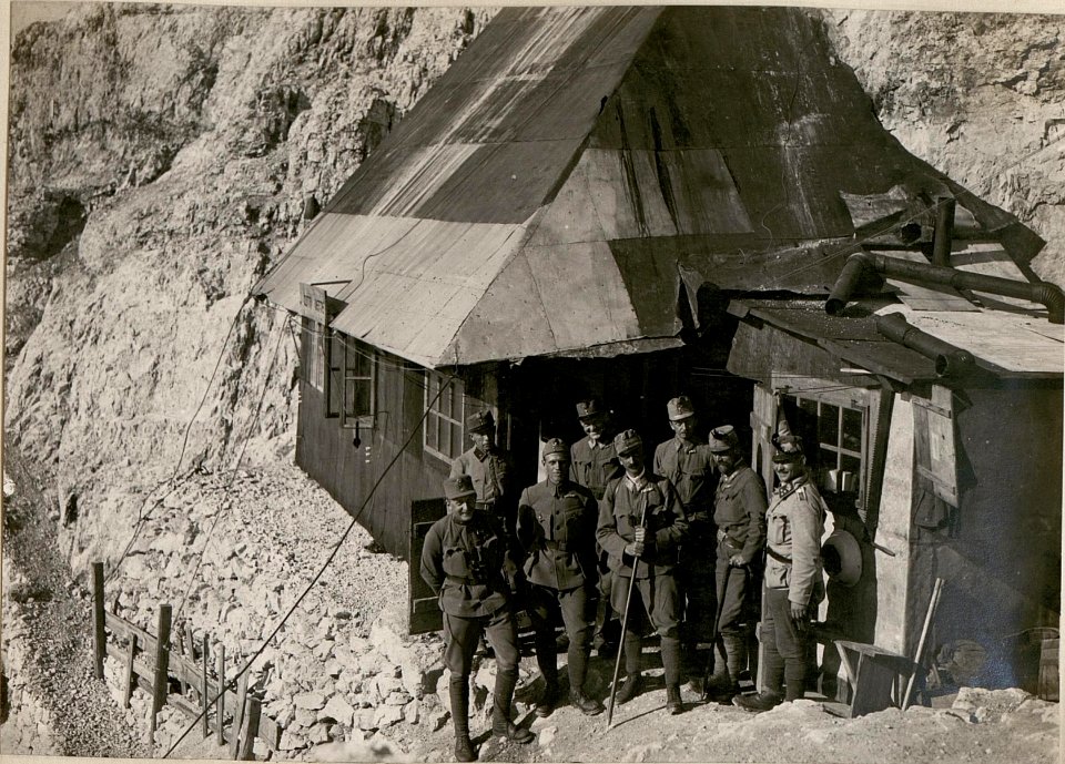 Kaisrl.Hoheit Erzh.Heinrich Ferdinand am Wischberg. (Scotti-Hütte.) (24-7.1917.) (BildID 15801826)