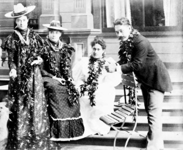 Kaiulani with Eva Parker, Rose Cleghorn and Prince Koa