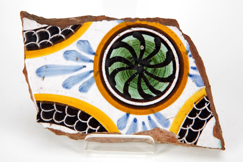 Kakelfragment - Hallwylska museet - 90407