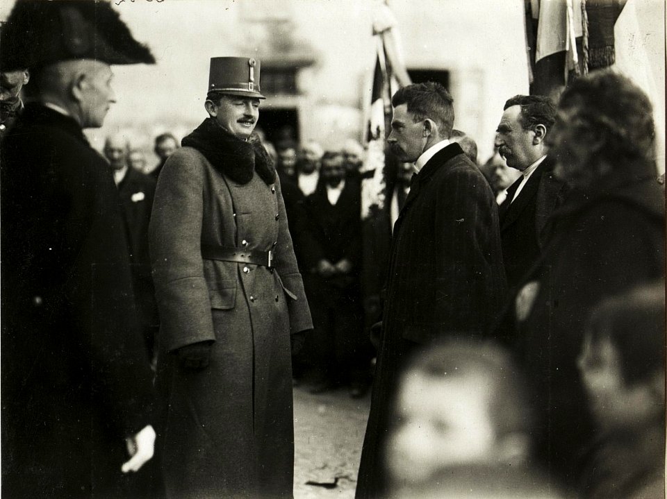 Kaiser Karl I., Besuch in Vezzano, Empfang der Zivilbevölkerung (BildID 15415498)
