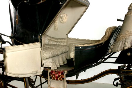 Kalesch a bateau, klädsel - Livrustkammaren - 82390
