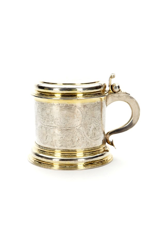 Kanna av delvis förgyllt silver med lock, handtag och fotring - Skoklosters slott - 91933