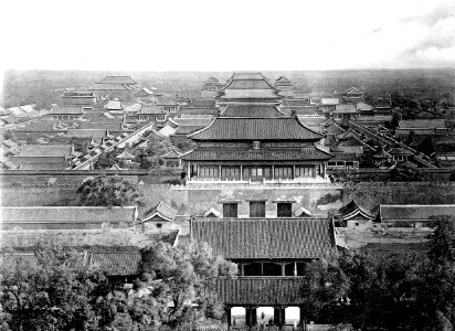 Kaiserstadt III. Blick vom Konienhügel über die Verbotene Stadt