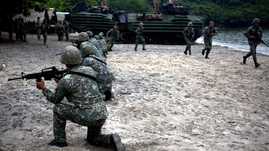 KAMANDAG 2017 Lima Co Conducts Training with Philippine Marines - Image 7 of 10