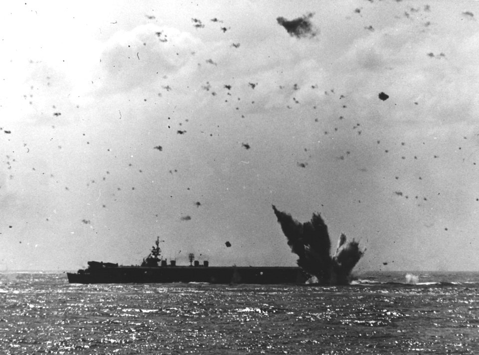Kamikaze crashes near USS Bataan (CVL-29) in April 1945