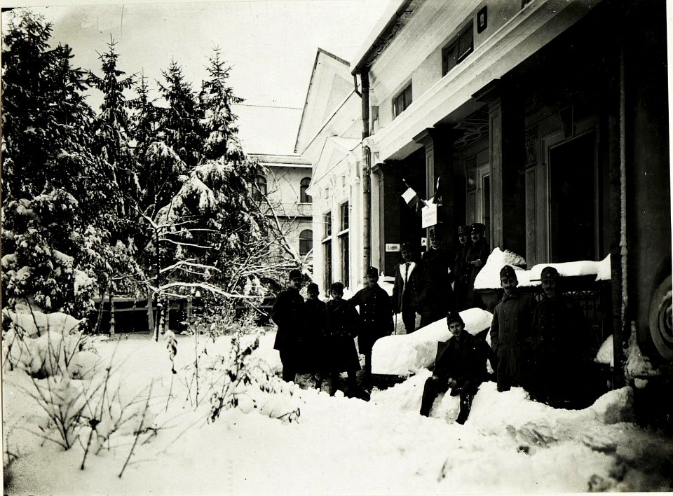 Kanzlei der Kriegsmappierungsabteilung 3 in Brzezany, Dezember 1915. (BildID 15591678)