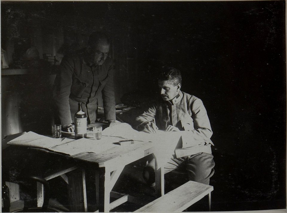 Kanzlei des Lst.Inf. Bataillons Nro.24 in Zuryn. (BildID 15448837)