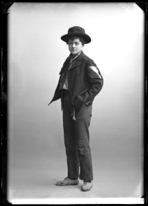 Karin Molander in De små landstrykarne at Östermalmsteatern 1908 - SMV - GM046