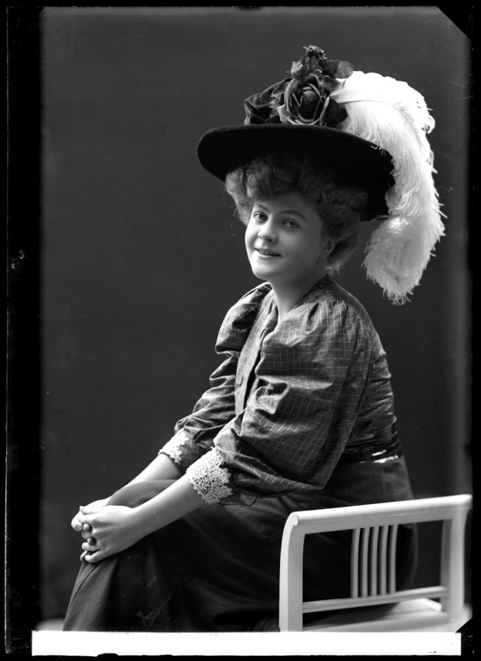 Karin Molander, actor, undated portrait - SMV - GM050