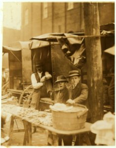 Karl Witklwskr, 812 Walnut St., Market vender. 11 years of age. 1 year at work. Works of own choice. Earns percentage of money received from stand, amounting to an average of 50 cents a LOC nclc.03569