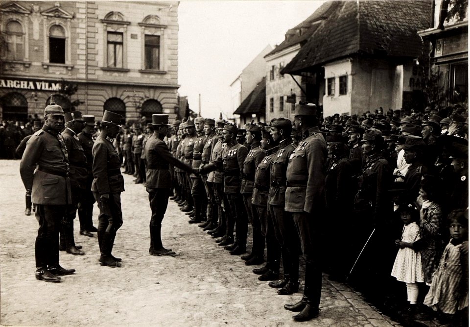 Karl I. besucht das Gruppenkommando von General Gerok, 16.6.1917 (BildID 15565611)