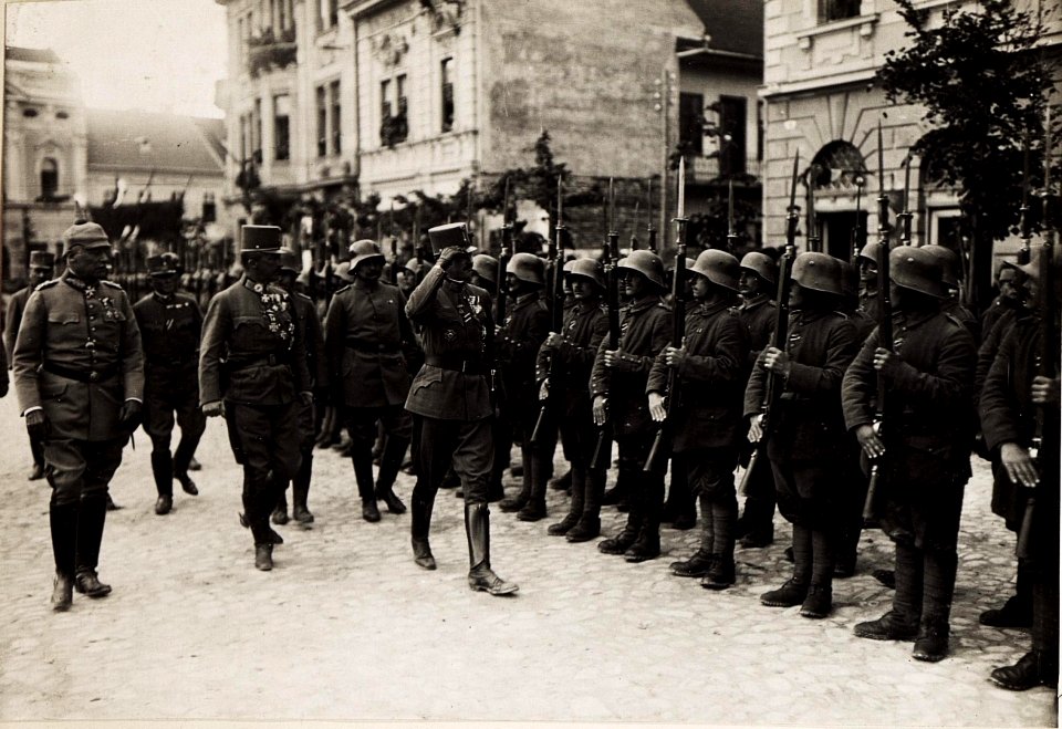 Karl I. besucht das Gruppenkommando von General Gerok, 16.6.1917 (BildID 15565597)