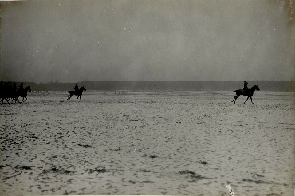 Karl I. besucht die in Altbunzlau und Brandeis stationierten Lothringer Dragoner, 26.3.1917 (BildID 15551379)