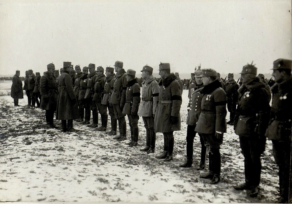 Karl I. besucht die in Altbunzlau und Brandeis stationierten Lothringer Dragoner, 26.3.1917 (BildID 15551407)