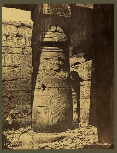 Karnak. Colònne dans le ... du temple Ramessés III - Bonfils. LCCN2004666808