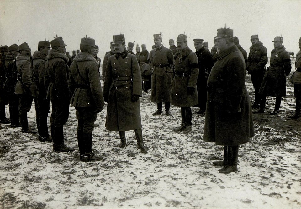 Karl I. besucht die in Altbunzlau und Brandeis stationierten Lothringer Dragoner, 26.3.1917 (BildID 15551463)