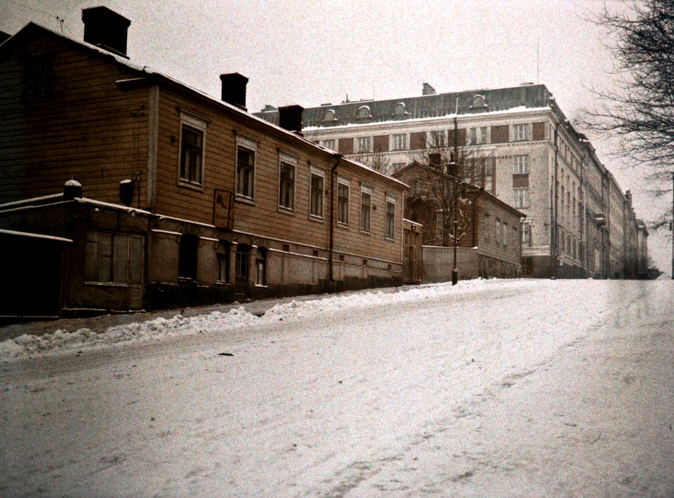 Kasarmikatu 8 ja 10 (puutalot) ja Kasarmikatu 12 - Tarkk'ampujankatu 1 - XLVIII-1596 - hkm.HKMS000005-km0000mte1