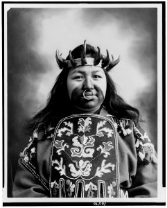 Kaw-Claa. Thlinget native woman in full potlatch dancing custome (sic) LCCN90710164 photo