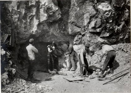Kavernenbau a.d.Isonzofront. 10.9.17. (BildID 15602073)