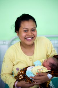 Kelahiran Bayi yang Sehat Menjadi Harapan Semua Ibu (39343429781)