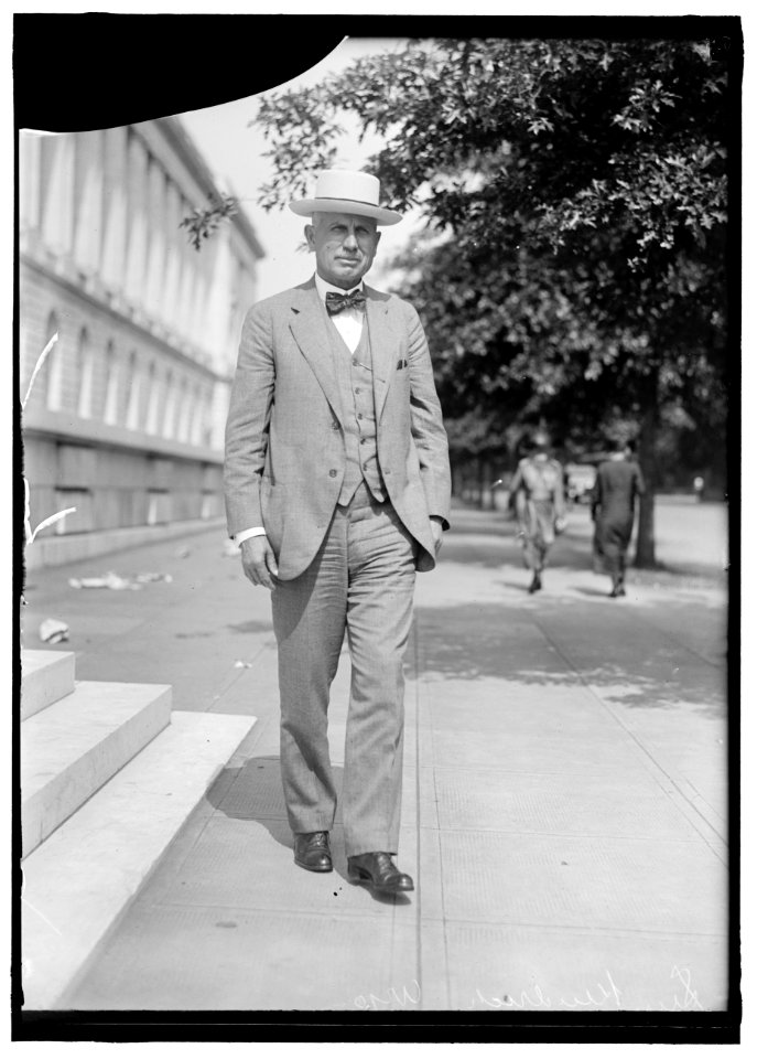 KENDRICK, JOHN BENJAMIN. GOVERNOR OF WYOMING, 1915-1917; SENATOR, 1917- LCCN2016870128