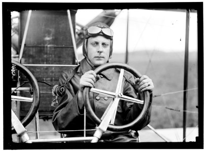 KENNEDY, FRANKLIN. LT., U.S.A. AVIATOR. IN CURTISS DUAL CONTROL AIRPLANE, HEADLESS; COLLEGE PARK, MARYLAND LCCN2016863985