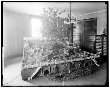 KEEN, A.M., MRS. CHRISTMAS TREE LCCN2016862831