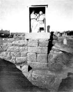 Kerameikos Grabbezirk der Pamphile und Demetria Frontansicht (Der Friedhof am Eridanos, Abb. 62)