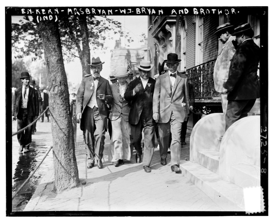 Kern (Ind), Mrs. Bryan, W.J. Bryan, and brother LCCN2014693258