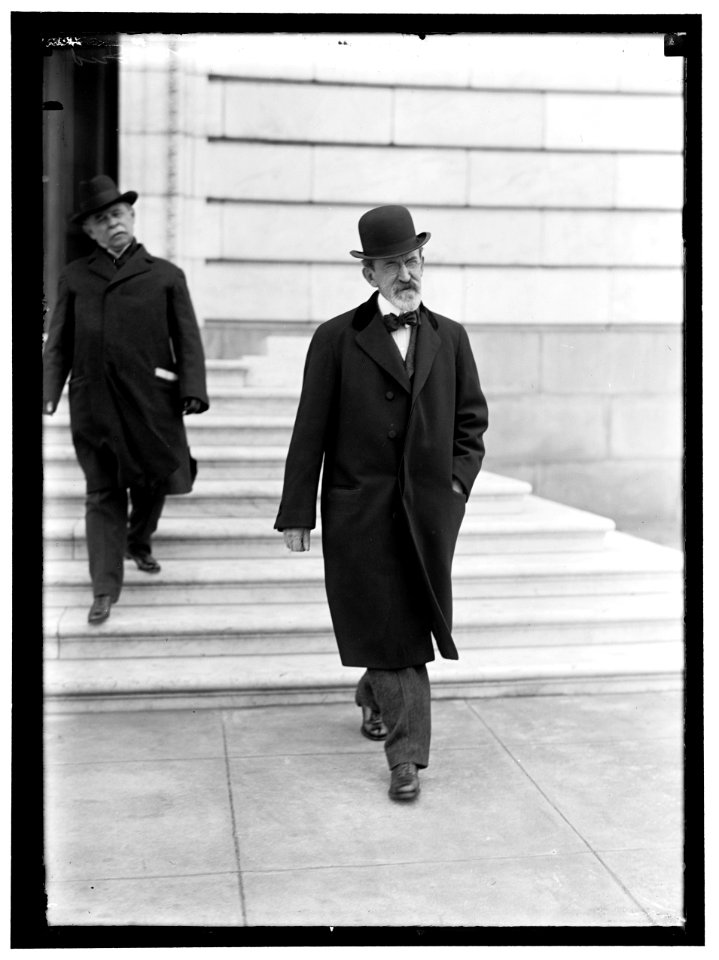 KERN, JOHN WORTH. SENATOR FROM INDIANA, 1911-1917 LCCN2016865340
