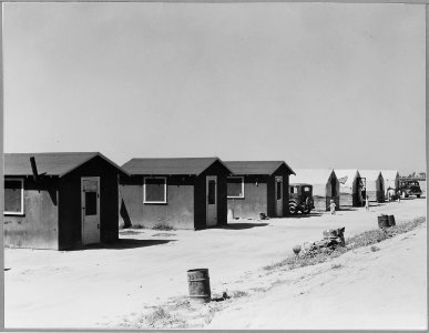 Kern County, California. Company housing for field workers. Two privies. Seventeen family units. Wat . . . - NARA - 521711