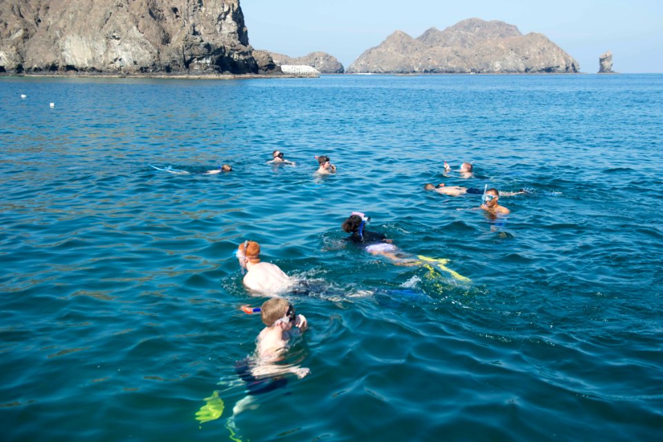 Kearsarge visits Muscat, Oman 160109-N-EC444-358