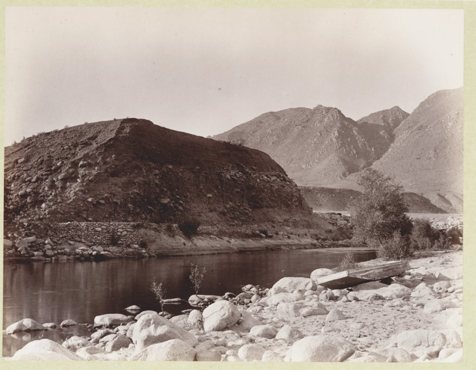 Kern River. A beautiful stream LCCN2011645457