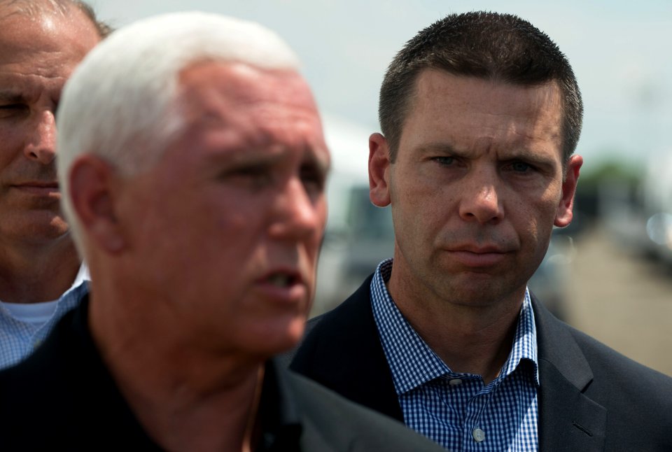 Kevin K. McAleenan & Vice President Mike Pence (48300251916)