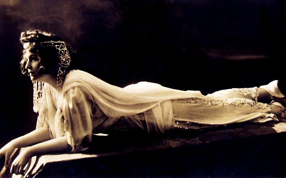Kertész Ella-Strelisky