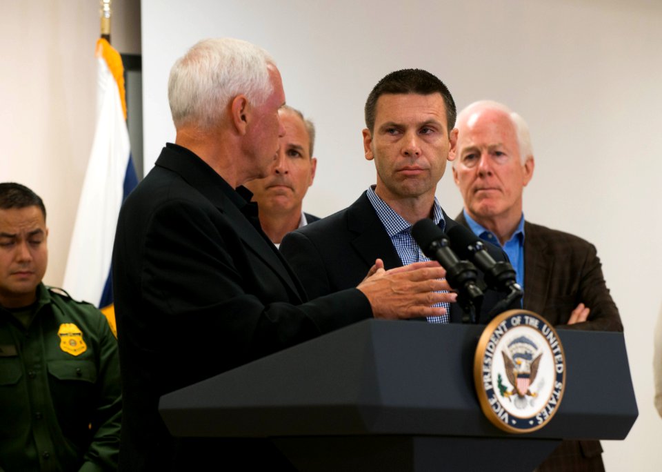 Kevin K. McAleenan & Vice President Mike Pence (48300240821)