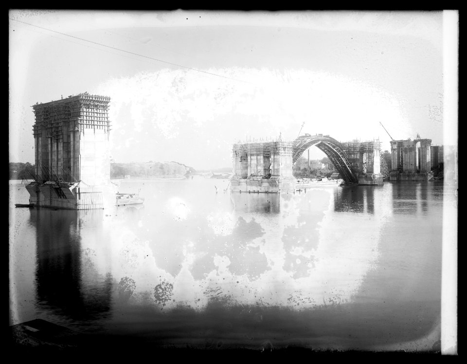 Key Bridge LCCN2016823373