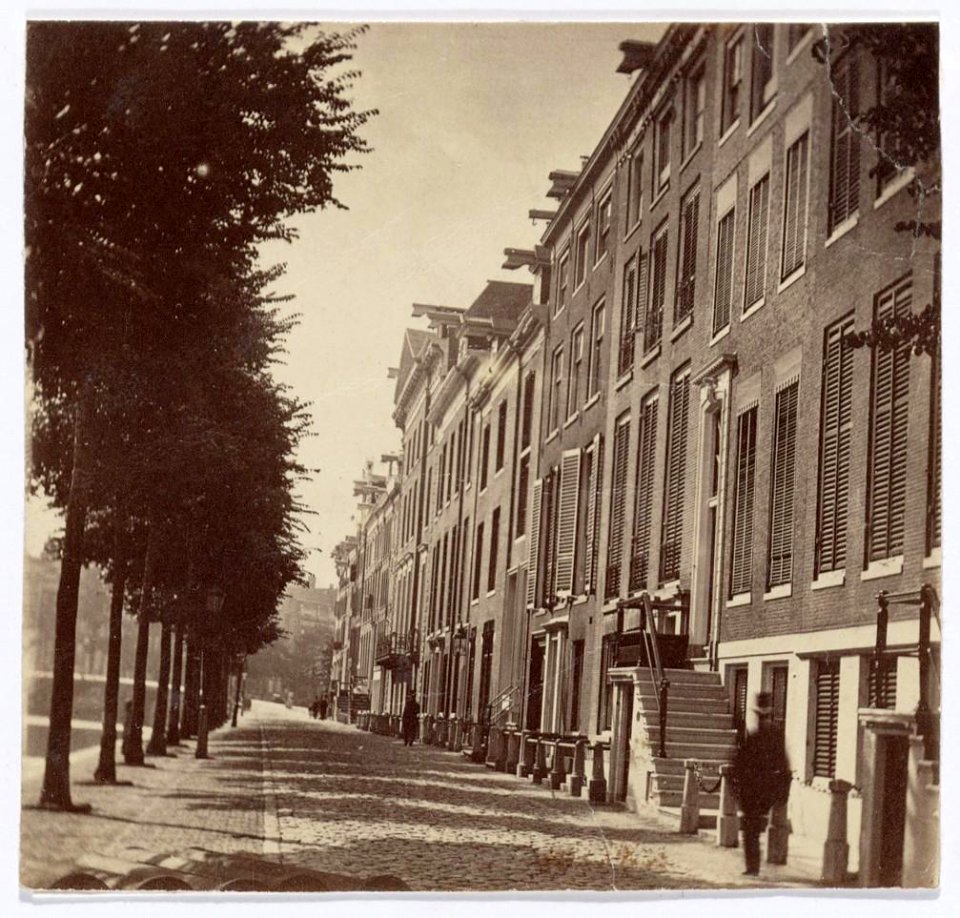 Keizersgracht (stoep van) 589-587-585 en lager