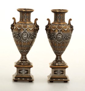 Khalili Collection Spanish Damascened Metalwork ZUL094B