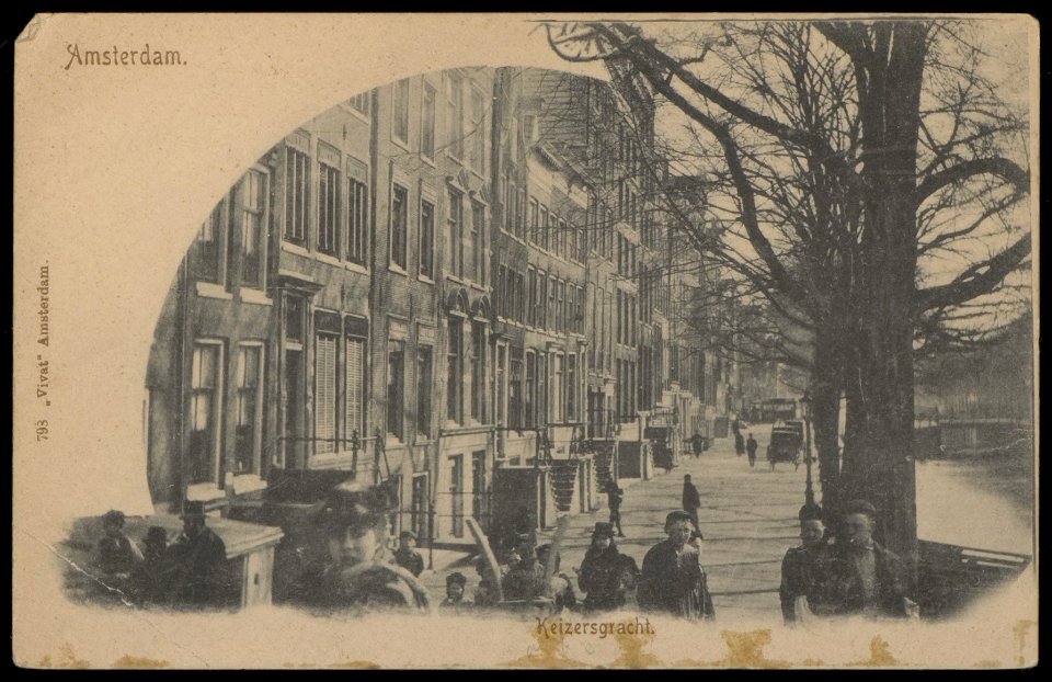 Keizersgracht gezien van Reguliersgracht tot Utrechtsestraat. Uitgave Vivat Amsterdam, Afb PBKD00255000007