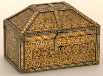 Khalili Collection Spanish Damascened Metalwork ZUL018