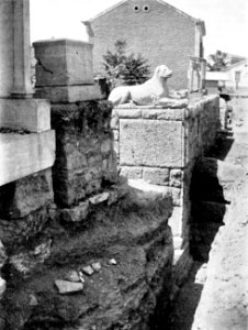 Kerameikos Graben vor den Bezirken des Dionysios von Kollytos und des Lysimachides (Der Friedhof am Eridanos, Abb. 45)