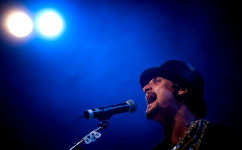 Kid Rock is singing