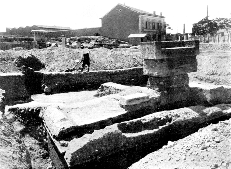 Kerameikos Grabbezirk XX von Nordost (Der Friedhof am Eridanos, Abb. 73)