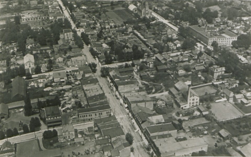Kincardine Ontario from an Aeroplane (HS85-10-37691)