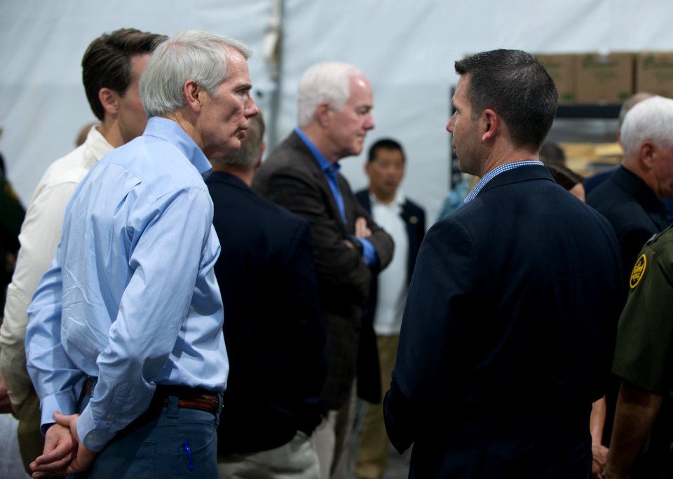 Kevin K. McAleenan & Vice President Mike Pence (48300246966)